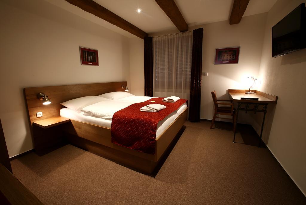 Apartments & Suites Zluta Hruska Plzeň Dış mekan fotoğraf