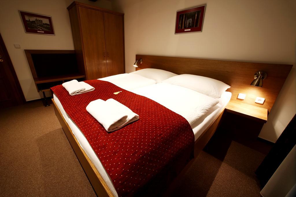 Apartments & Suites Zluta Hruska Plzeň Dış mekan fotoğraf