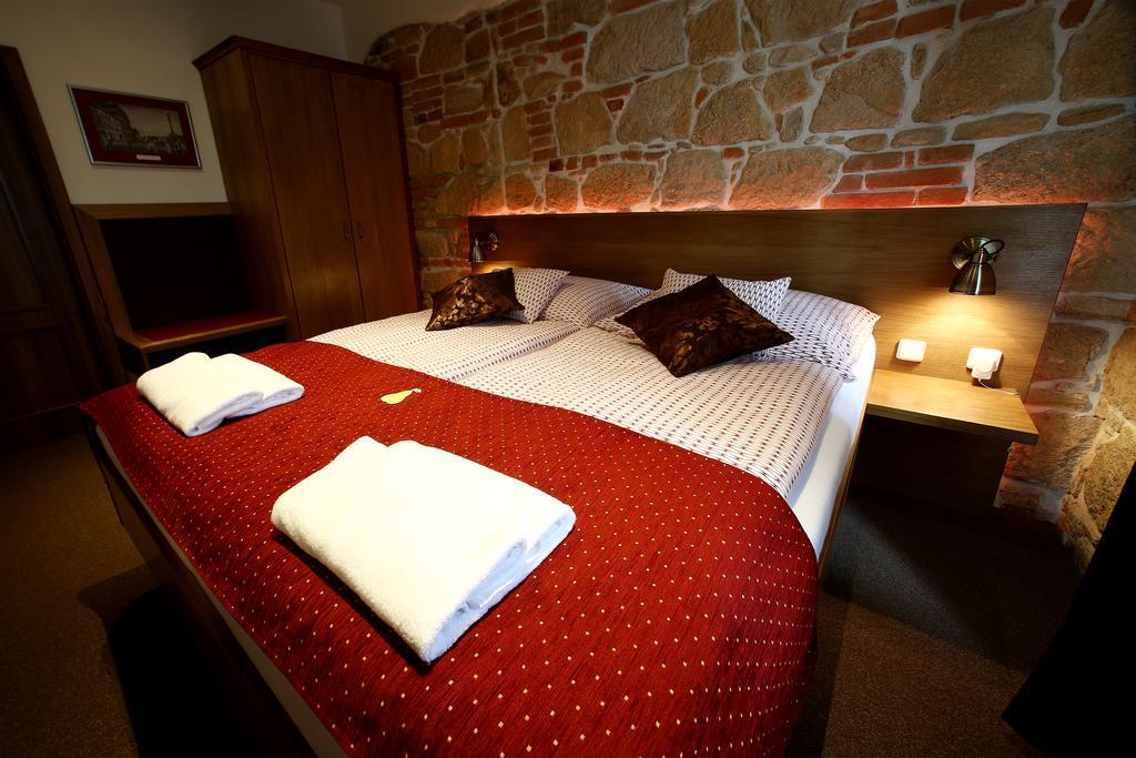 Apartments & Suites Zluta Hruska Plzeň Dış mekan fotoğraf