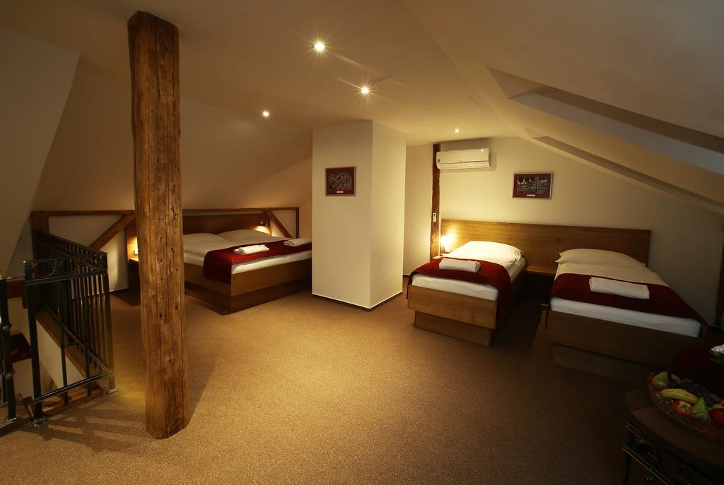 Apartments & Suites Zluta Hruska Plzeň Dış mekan fotoğraf