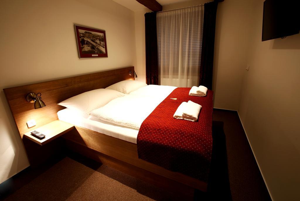 Apartments & Suites Zluta Hruska Plzeň Dış mekan fotoğraf