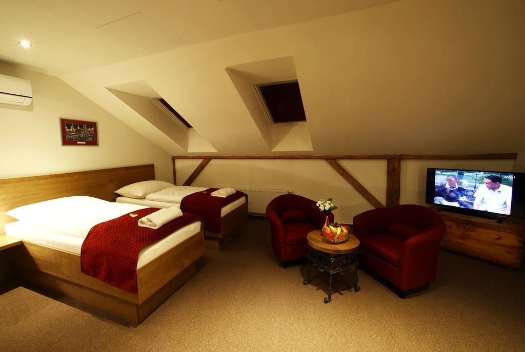 Apartments & Suites Zluta Hruska Plzeň Dış mekan fotoğraf