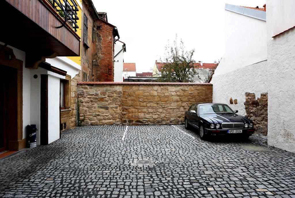 Apartments & Suites Zluta Hruska Plzeň Dış mekan fotoğraf