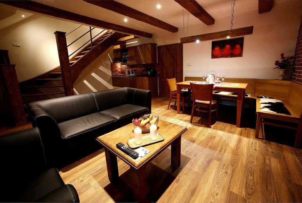 Apartments & Suites Zluta Hruska Plzeň Dış mekan fotoğraf